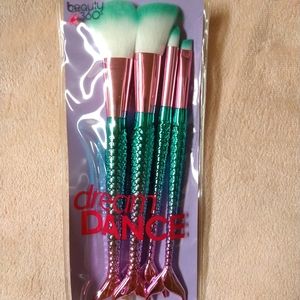 Beauty 360 mermaid tale brush set